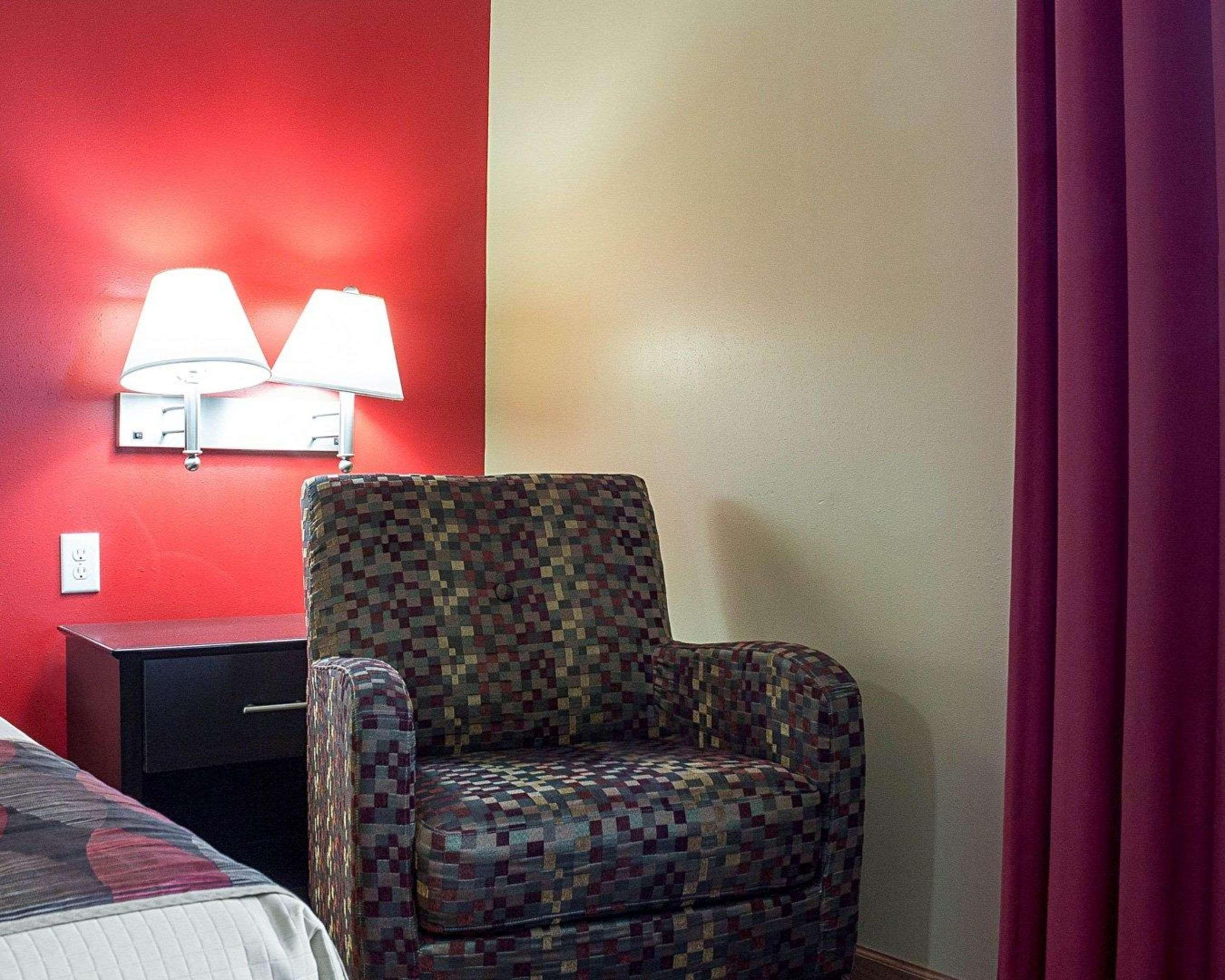 Econo Lodge Jamestown Exterior foto
